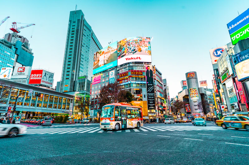 渋谷区のサードプレイスガイド：インバウンド体験編。スクランブル交差点と原宿が生む「今」という日本体験