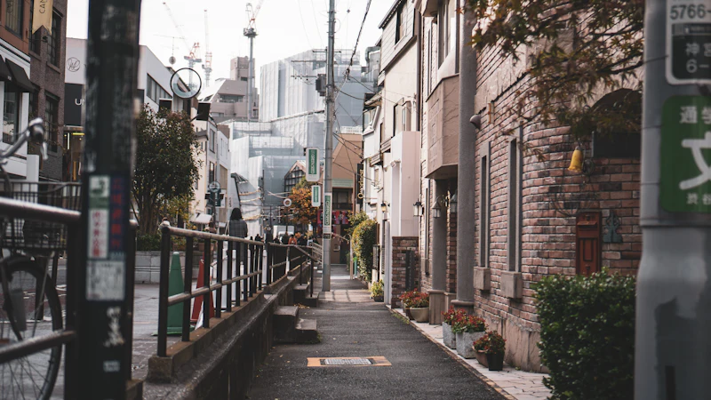 谷中でリトリートを探す。寺町の路地が都市のサードプレイスになる理由